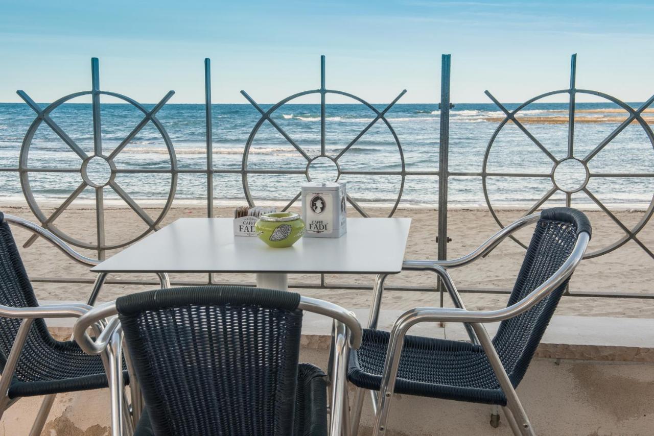 Hotel Mirage Торре-Санта-Сабина Номер фото